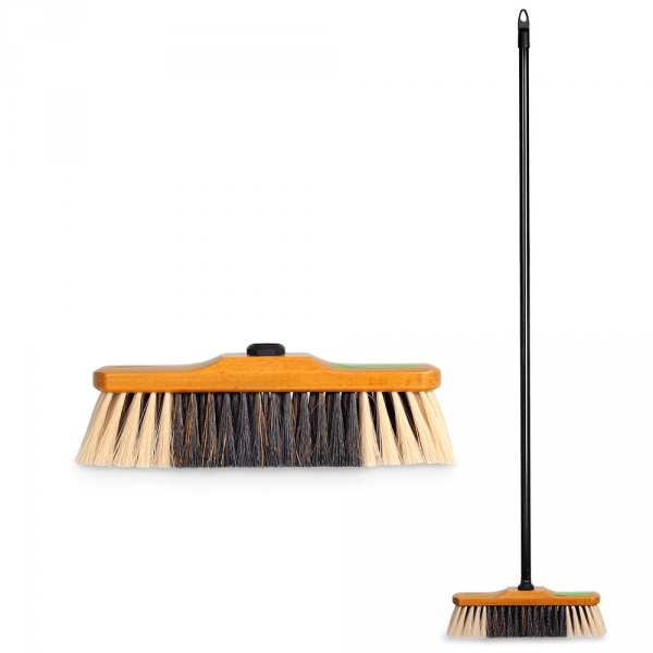 Zmeták plastový s tyčou červený